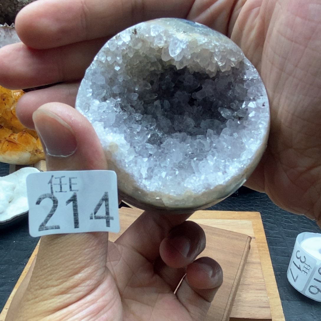 未镶嵌水晶大型摆件（非配饰）