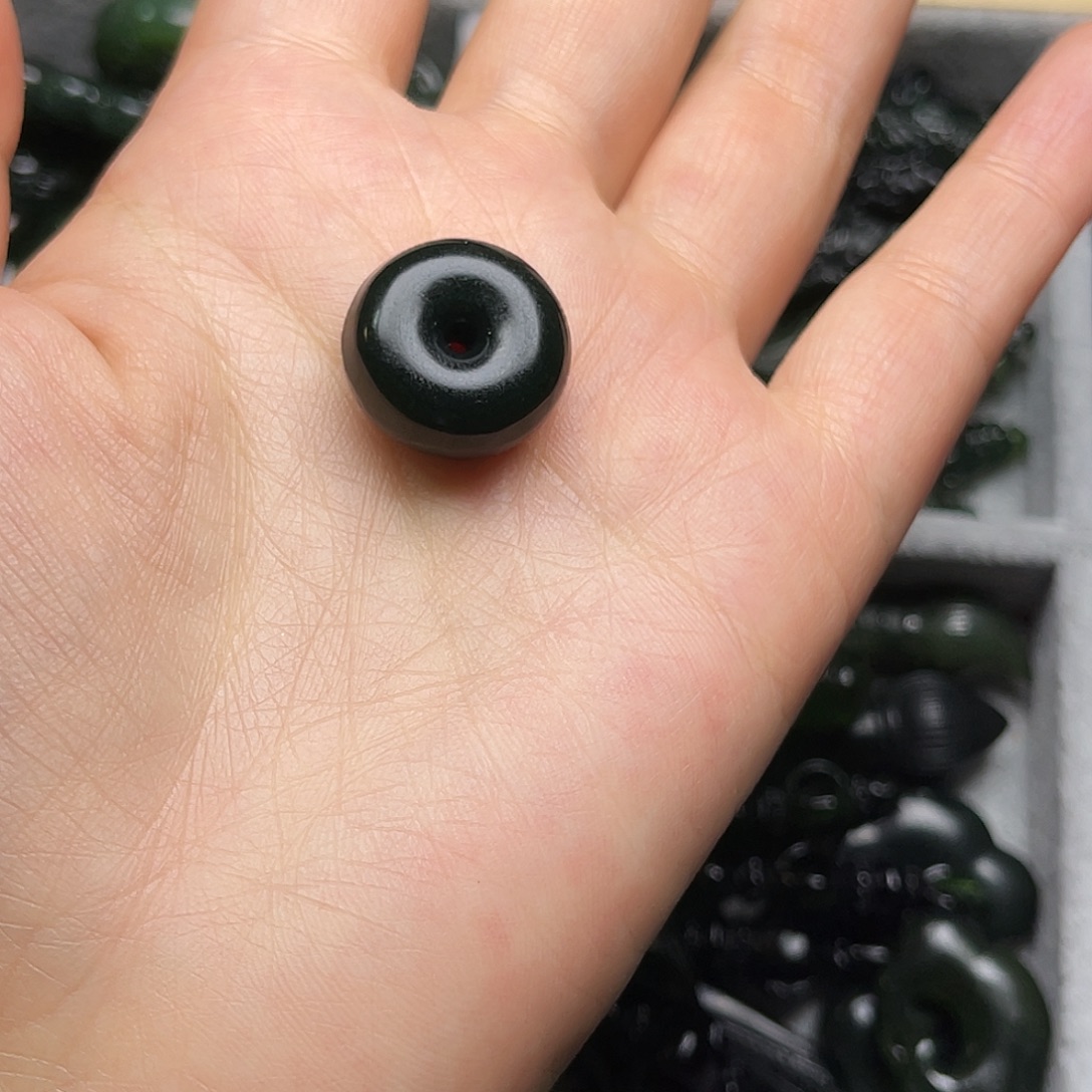 摩***蓝蛇纹石玉未镶嵌颈饰