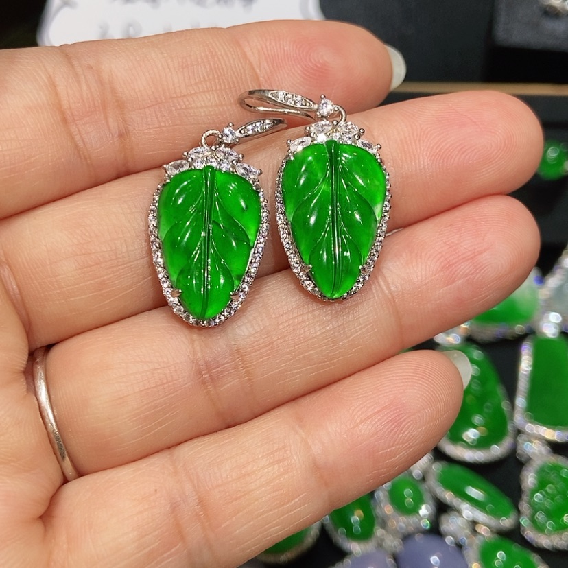 【闪购商品】翡翠耳饰未镶嵌天然翡翠