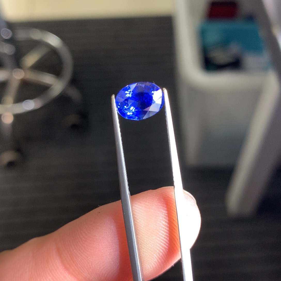 蓝宝石裸石未镶嵌3.46克拉皇家蓝蓝宝石裸石