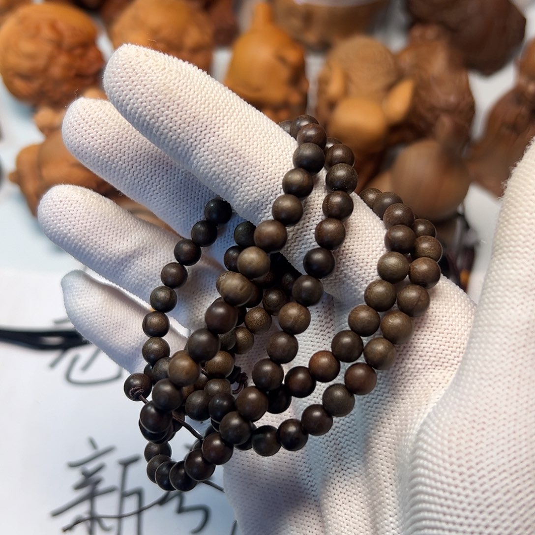 用***7檀香木阴沉0.6/108