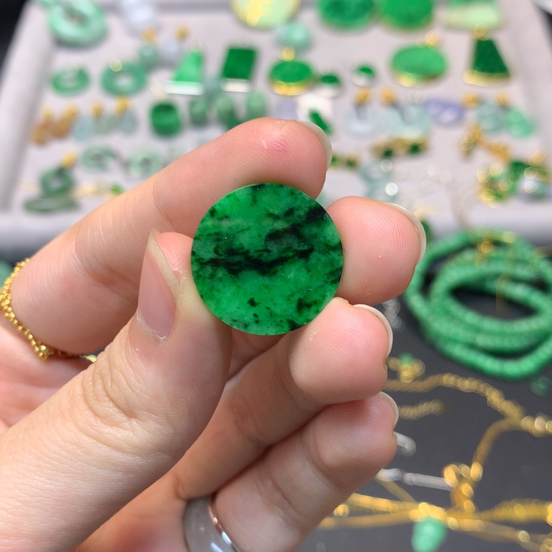 翡翠未镶嵌吊坠(不含链)有纹裂