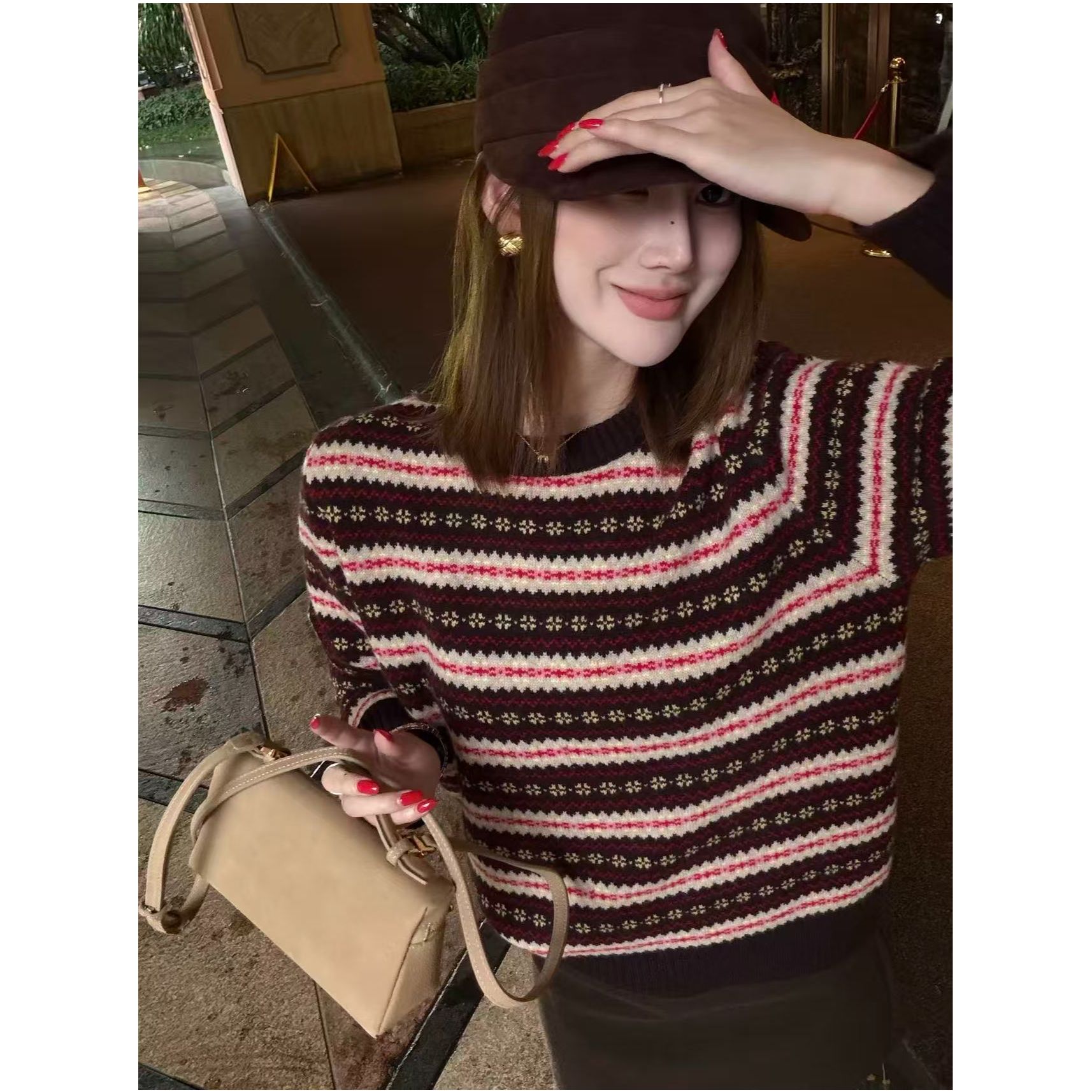 VeeNee•甜心黑巧miu系费尔岛100羊毛毛衣 VA5M079