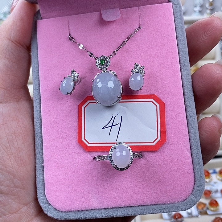 翡翠未镶嵌戒指缅甸