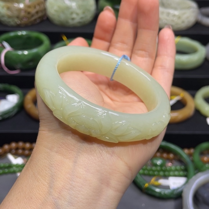 和田玉手镯57+圈口 编号77未镶嵌