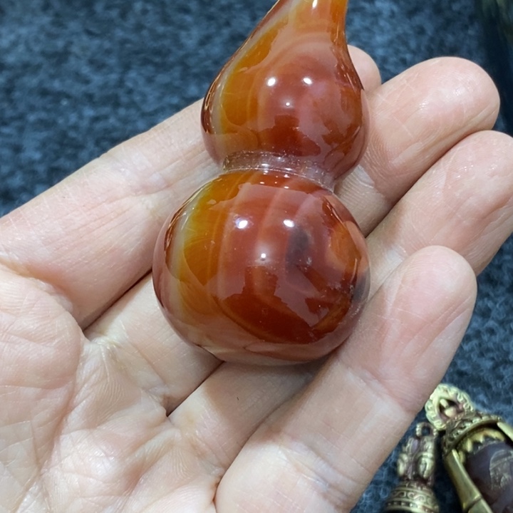 滴血莲花菩提吊坠