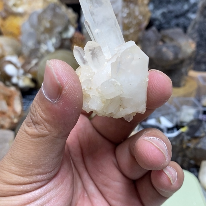 水晶水晶柱未镶嵌