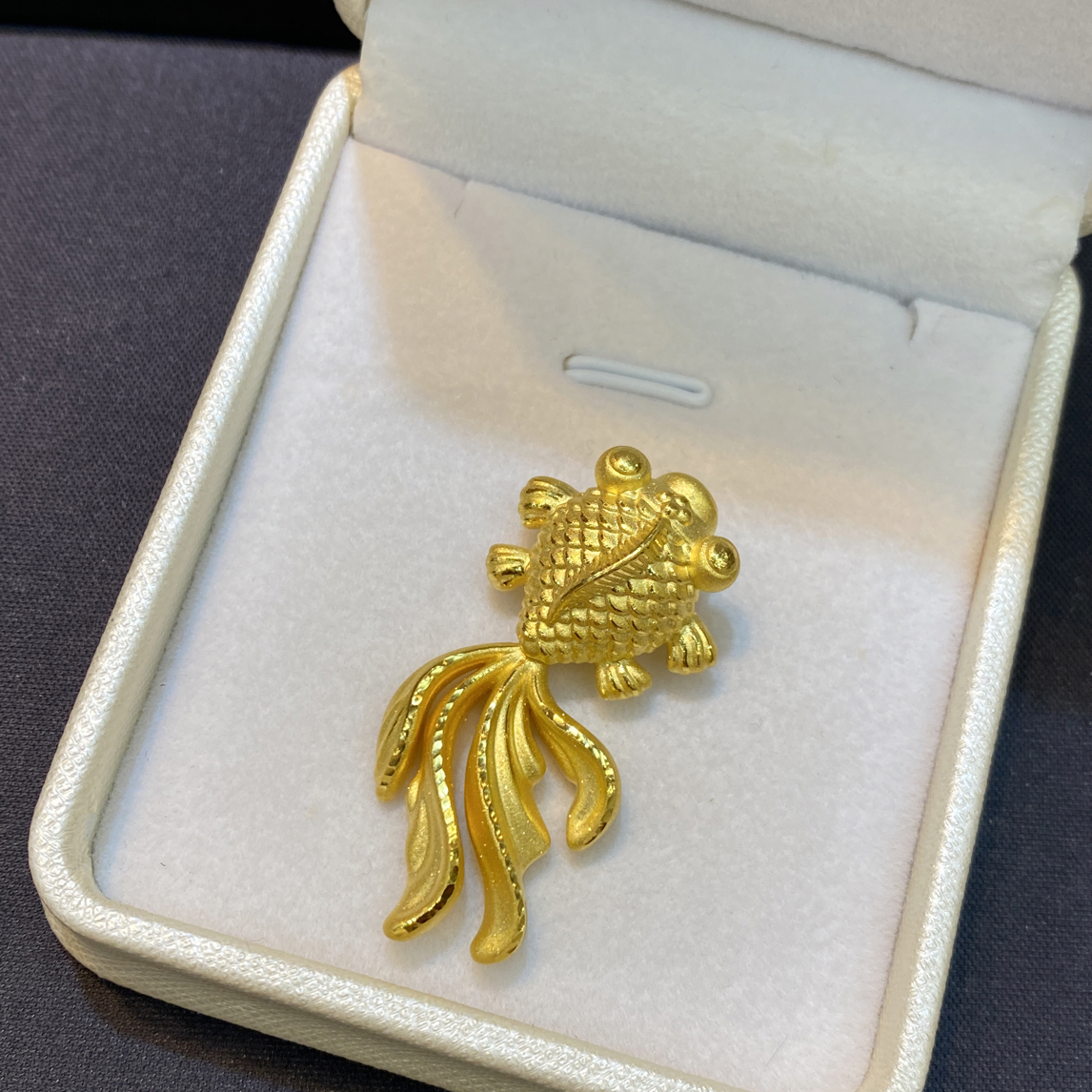 足金999金鱼吊坠