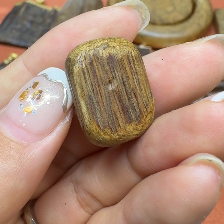 大叶紫檀（黑酸枝木类）