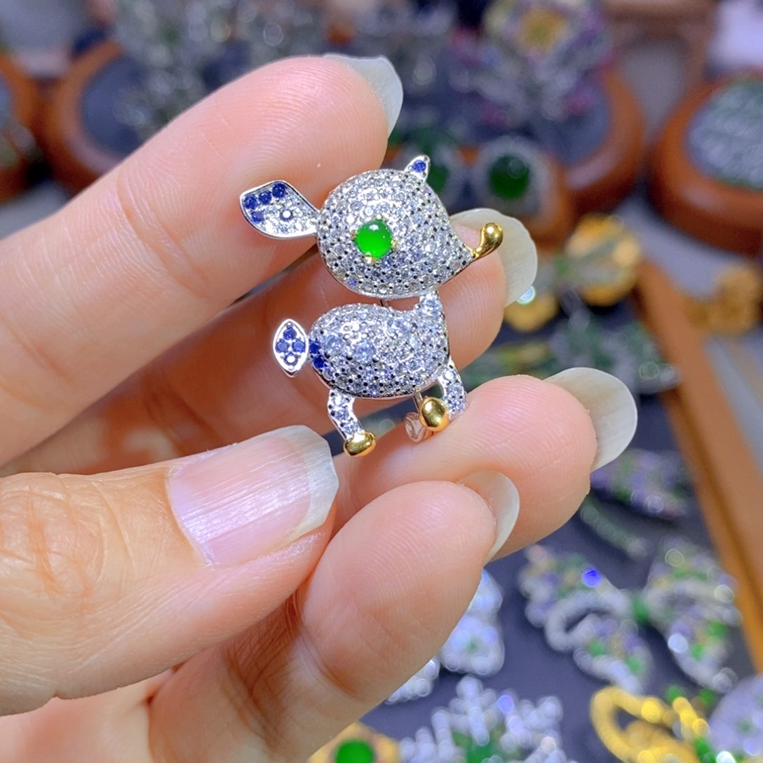 翡翠颈饰银S925镶嵌天然翡翠