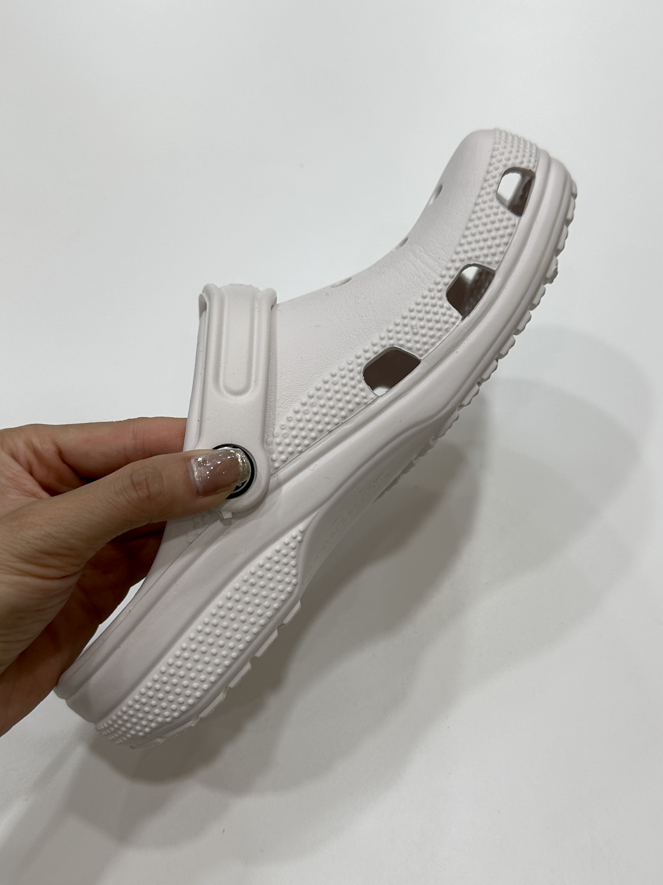 【明星经典】2025夏季沙滩洞洞鞋百搭男女送鞋花