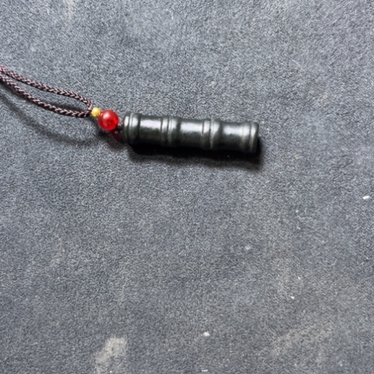 和田玉颈饰未镶嵌野*人