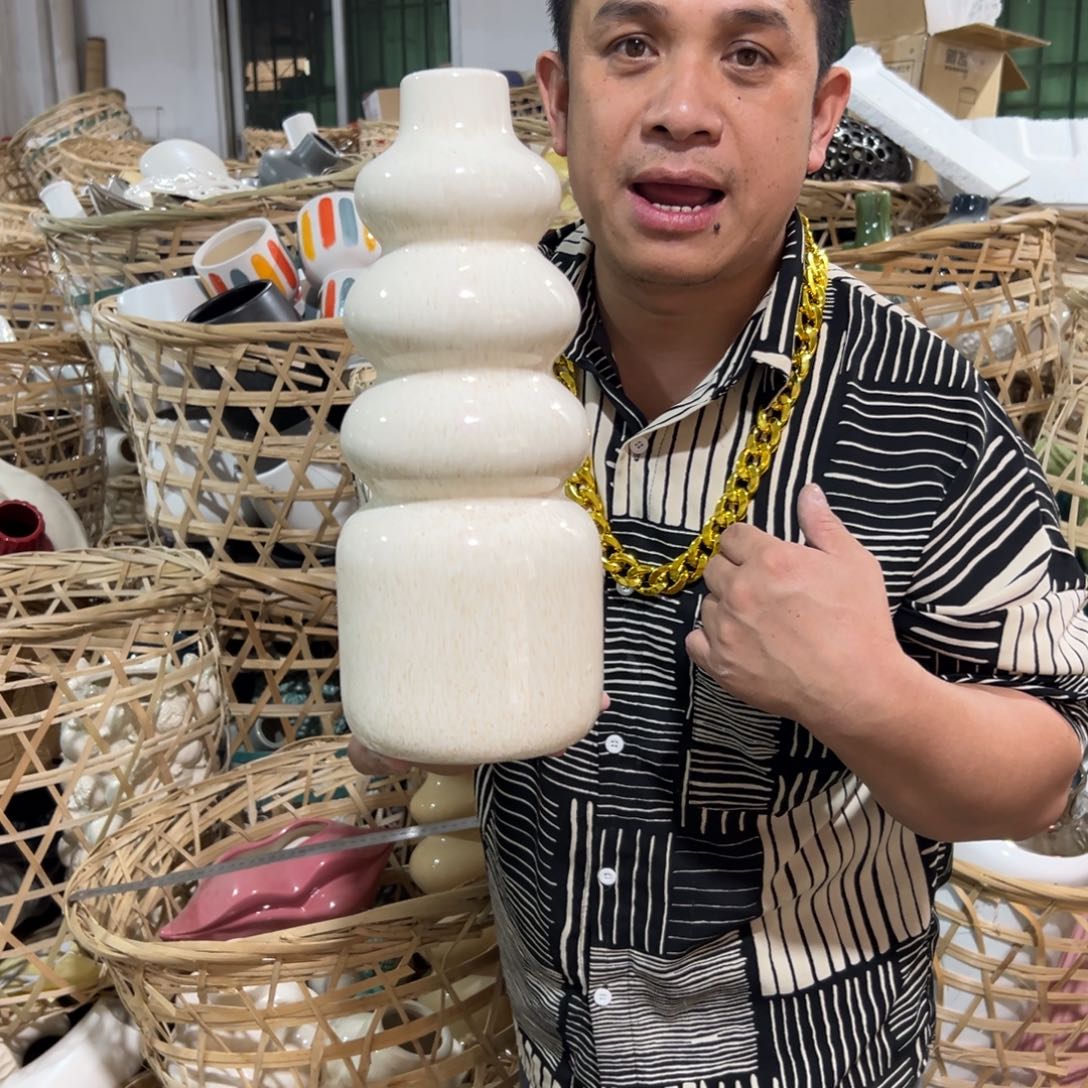 摆件70 号高中低温陶瓷瓶（部分微瑕）