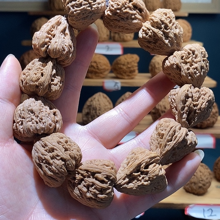 ****鹰南将石文玩核桃3.0