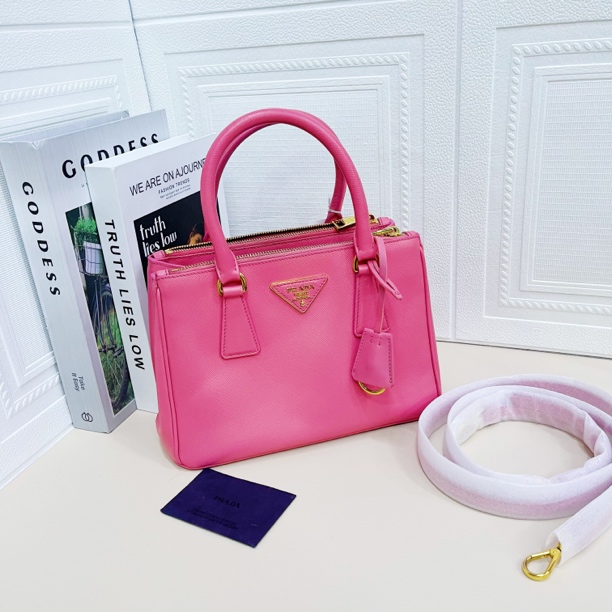 95新 Prada/普拉达 新款mini粉色杀手手提单肩包