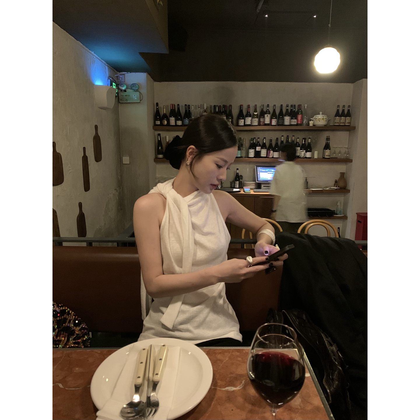 ZHONG HE· 滕捣捣 25秋新款清冷肌理感围脖绑带背心上衣女