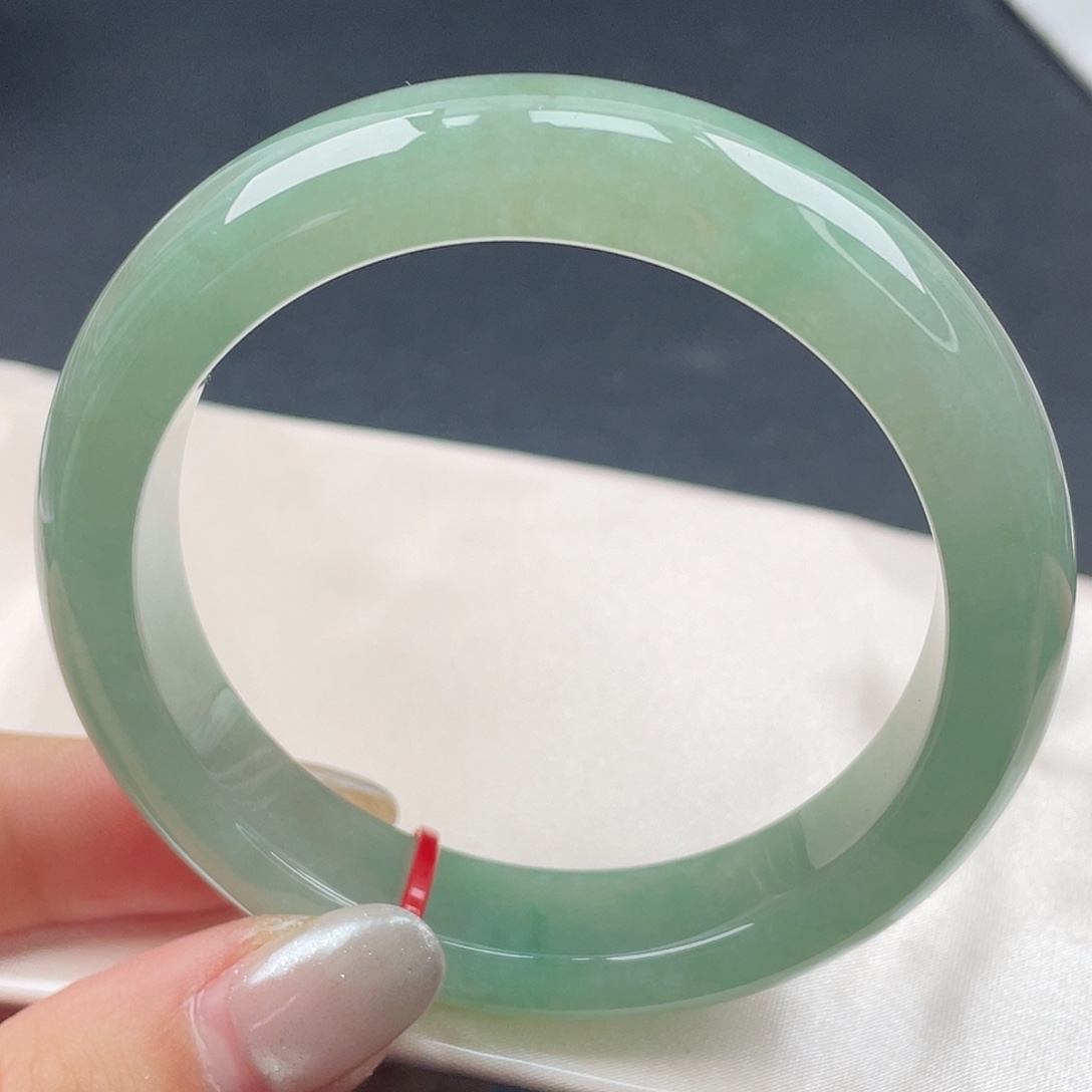 兔***子翡翠未镶嵌手镯56.4-13-9尺寸25121