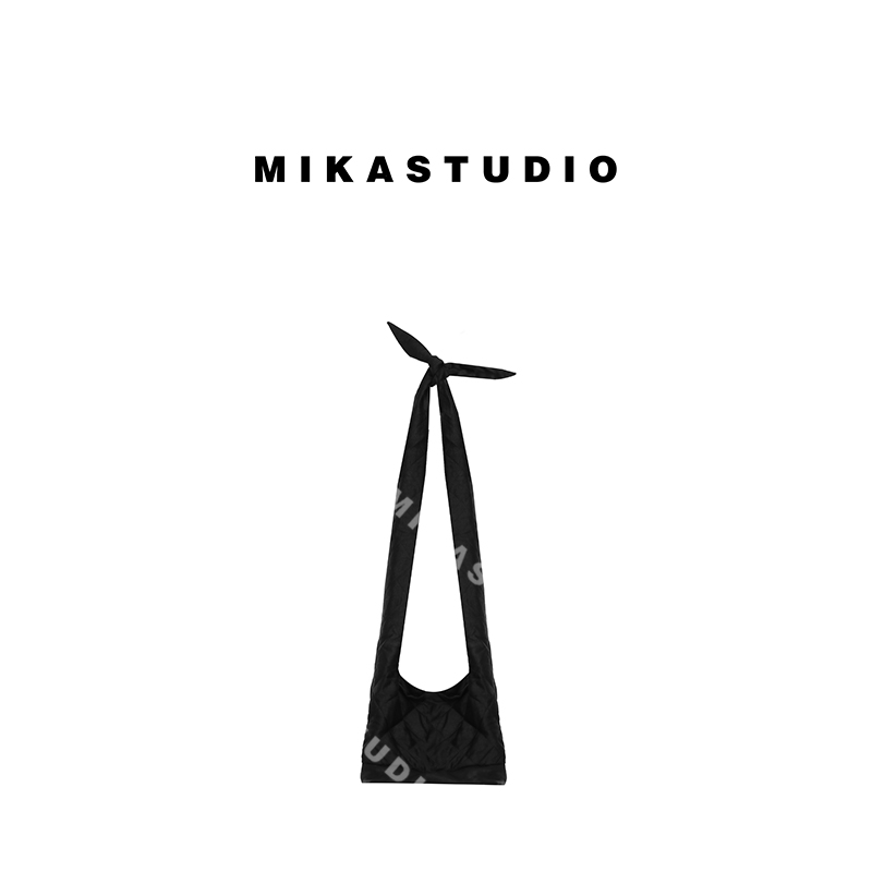 孤品黑色打结斜挎包HPRDCJ31Q562