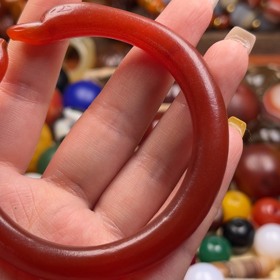 名***狼玛瑙/玉髓颈饰未镶嵌