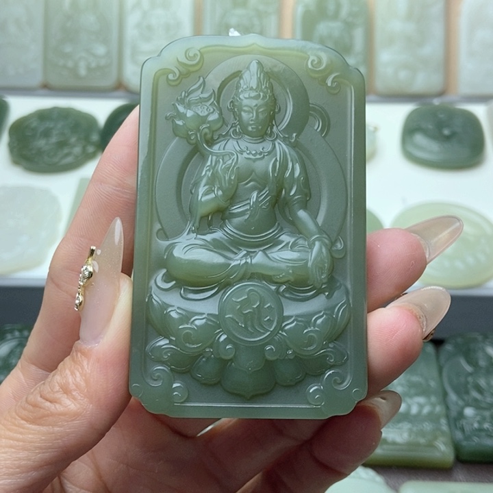 和田玉颈饰未镶嵌一****人