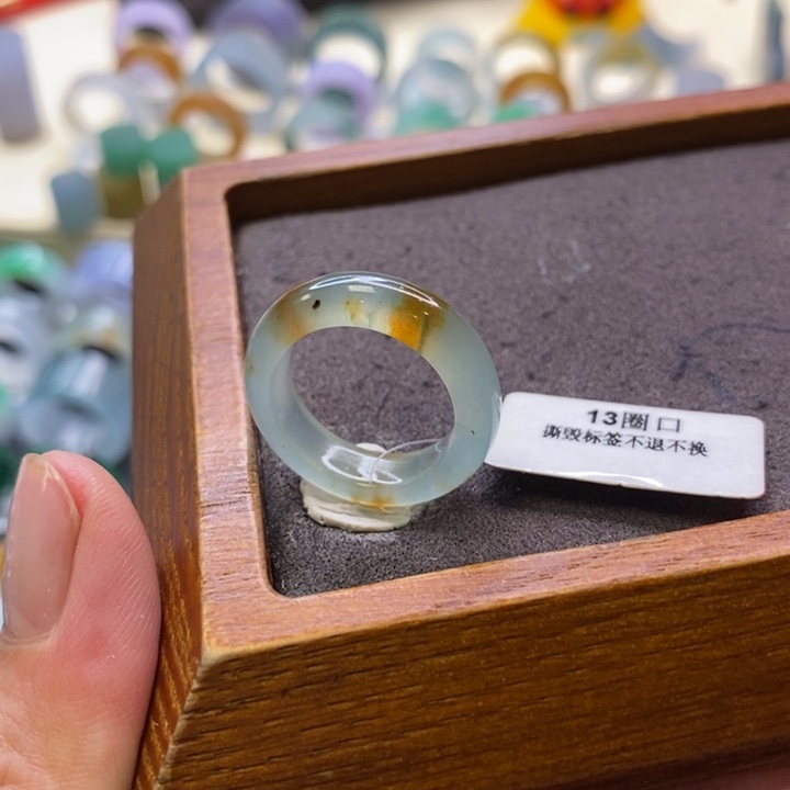 翡翠未镶嵌戒指翡翠