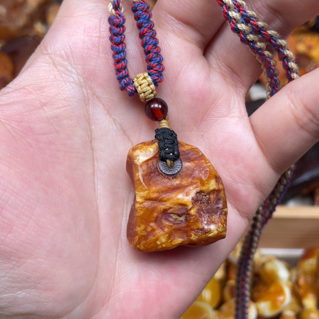 蜜蜡珠宝奇石未镶嵌