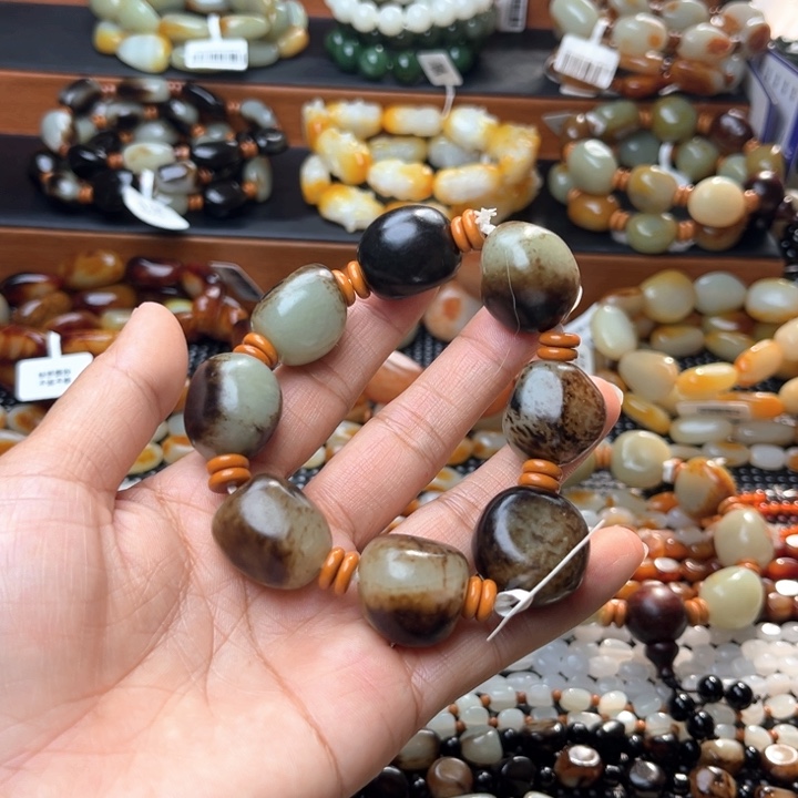 和田玉未镶嵌手链