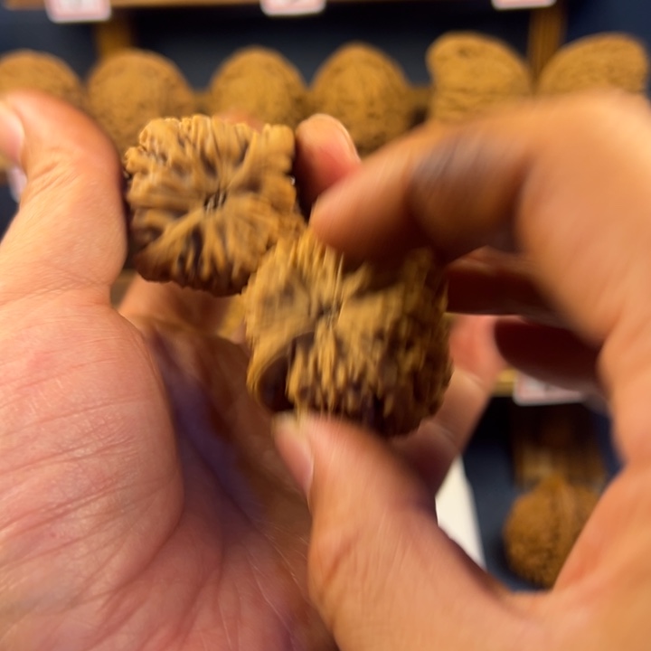 墨***淼手串/手链核桃南疆石狮子头一对
