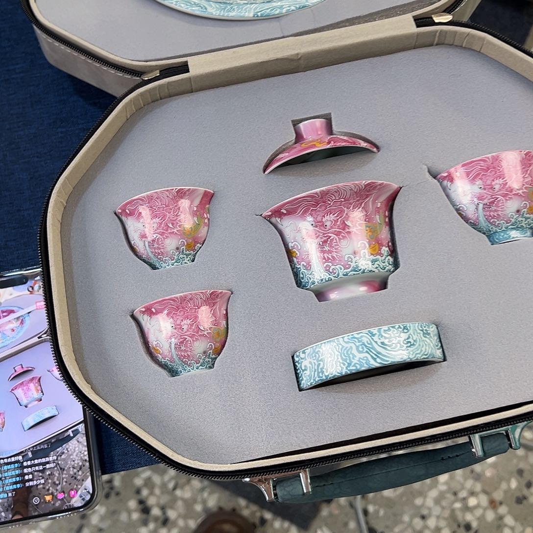 李***）盖碗很漂亮我很喜欢