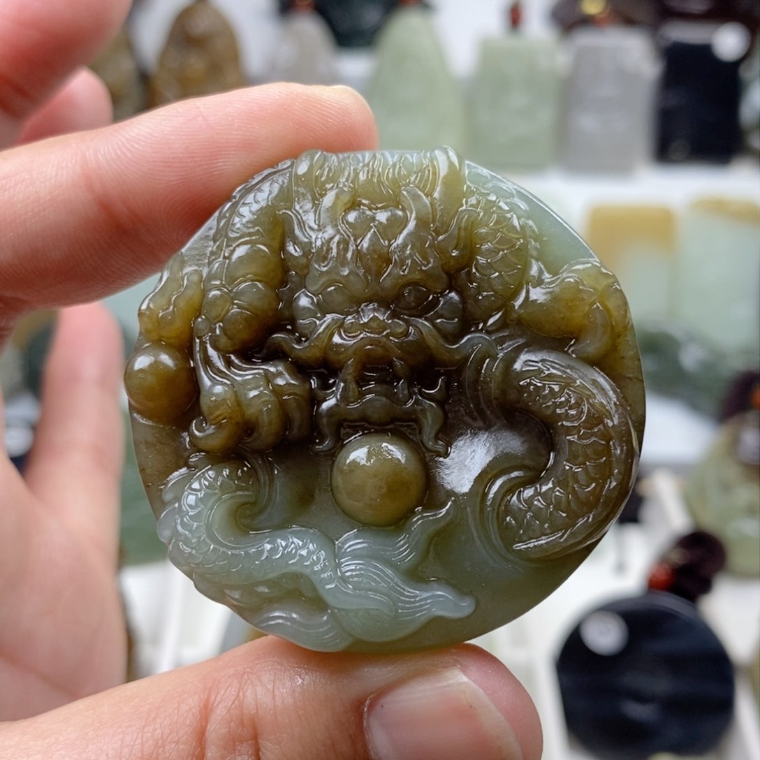 和田玉（糖玉）颈饰未镶嵌