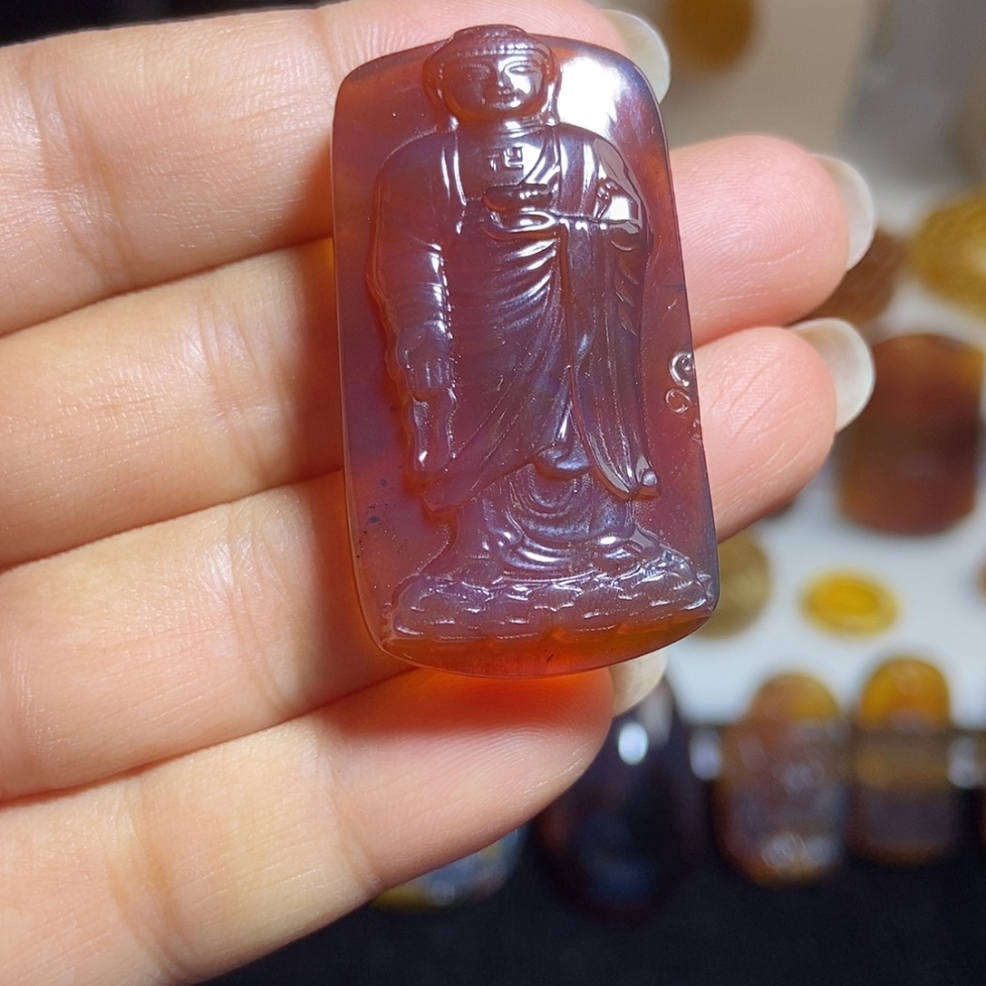 未镶嵌颈饰琥珀缅甸天然琥珀吊坠