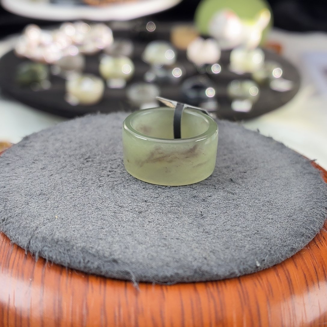 和田玉未镶嵌戒指b95飘紫圆切16.9不退换