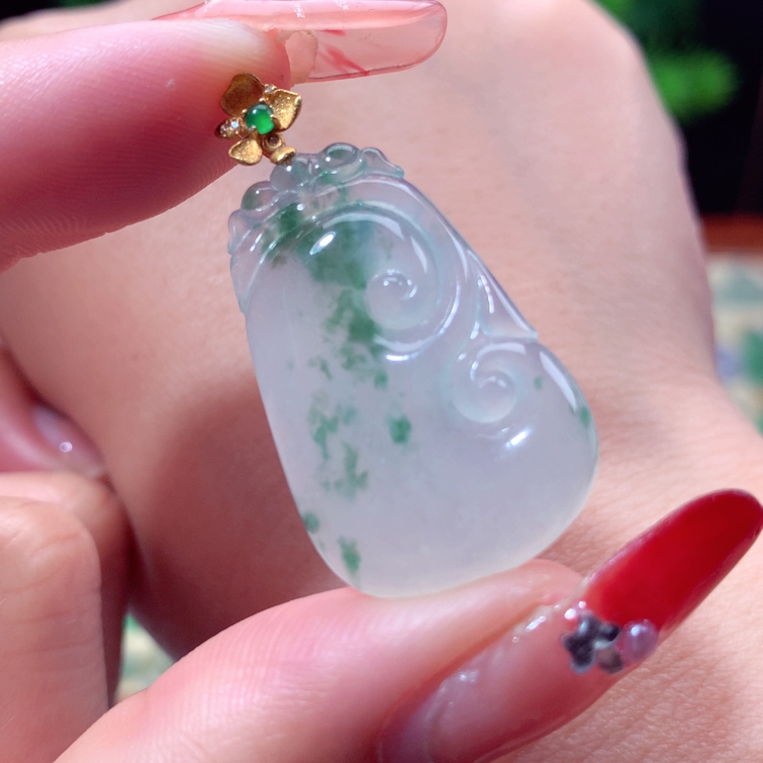 翡翠吊坠(不含链)18K金镶嵌