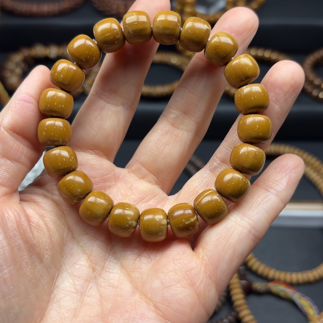 【闪购商品】菩提一*二紫金鼠黄金甲手串