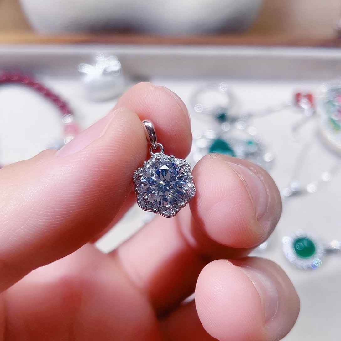 吊坠925银锆石六忙星