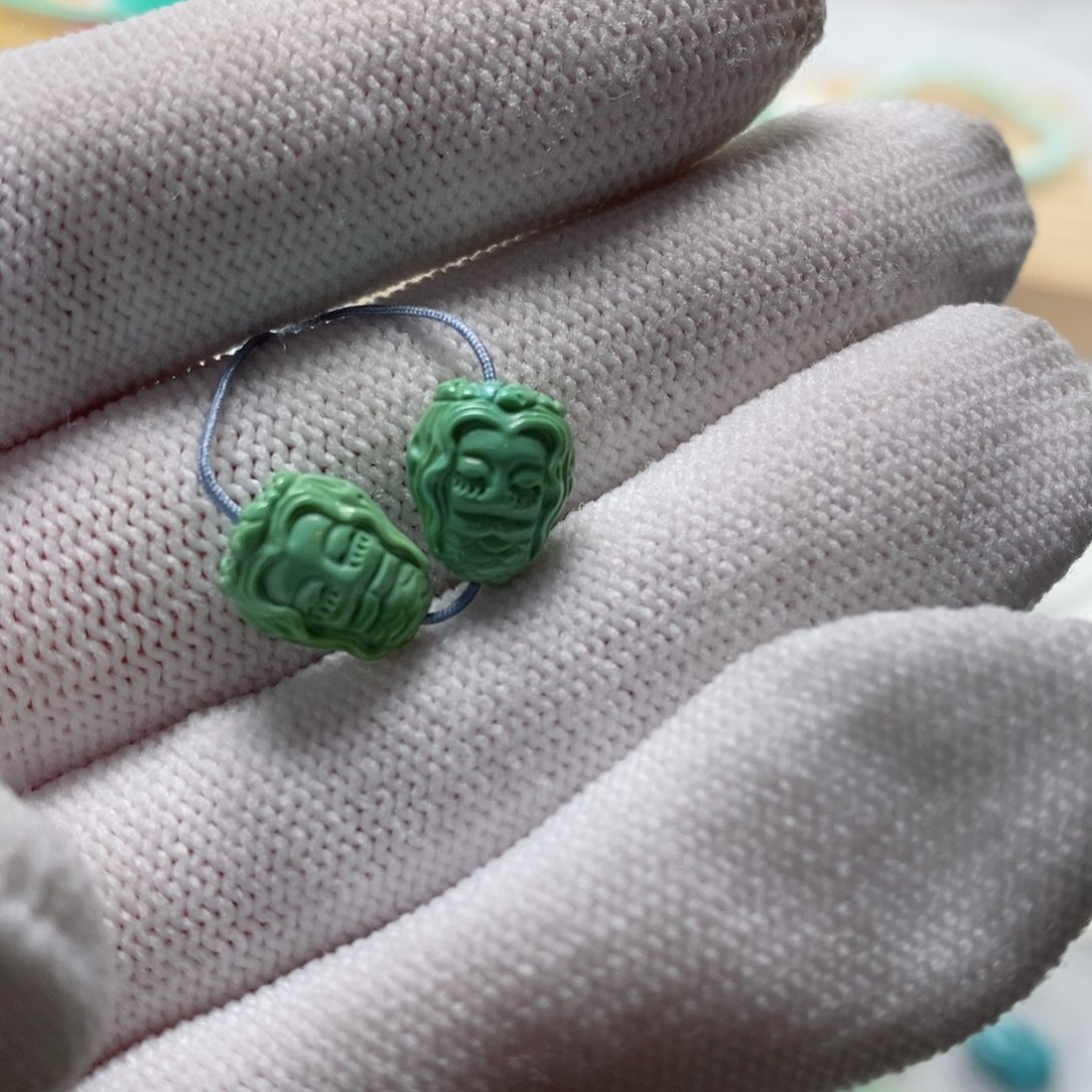 绿松石颈饰未镶嵌