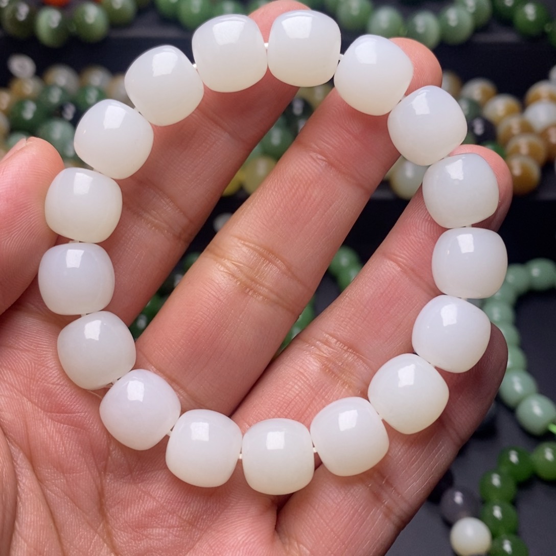 和田玉手串未镶嵌