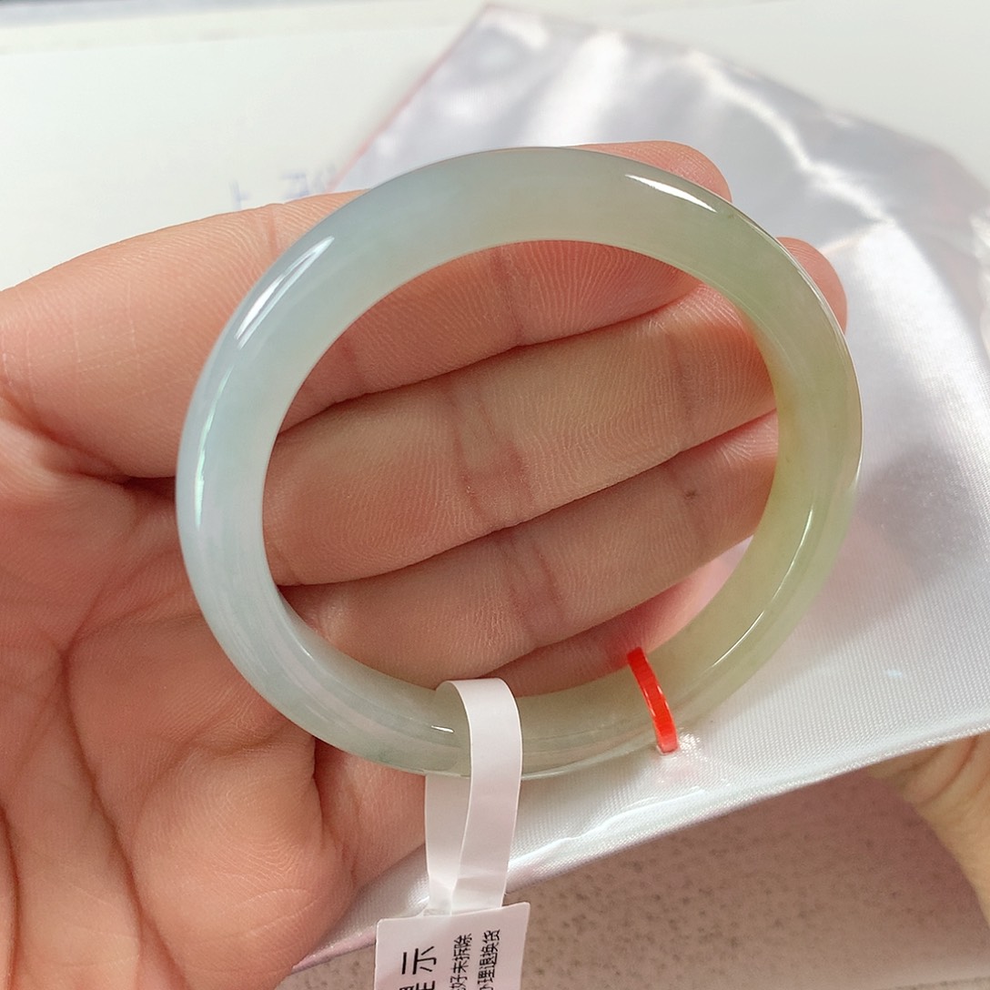 翡翠手镯未镶嵌 贵妃①①⑨