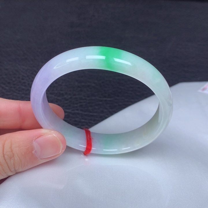 翡翠手镯（贵妃镯）未镶嵌