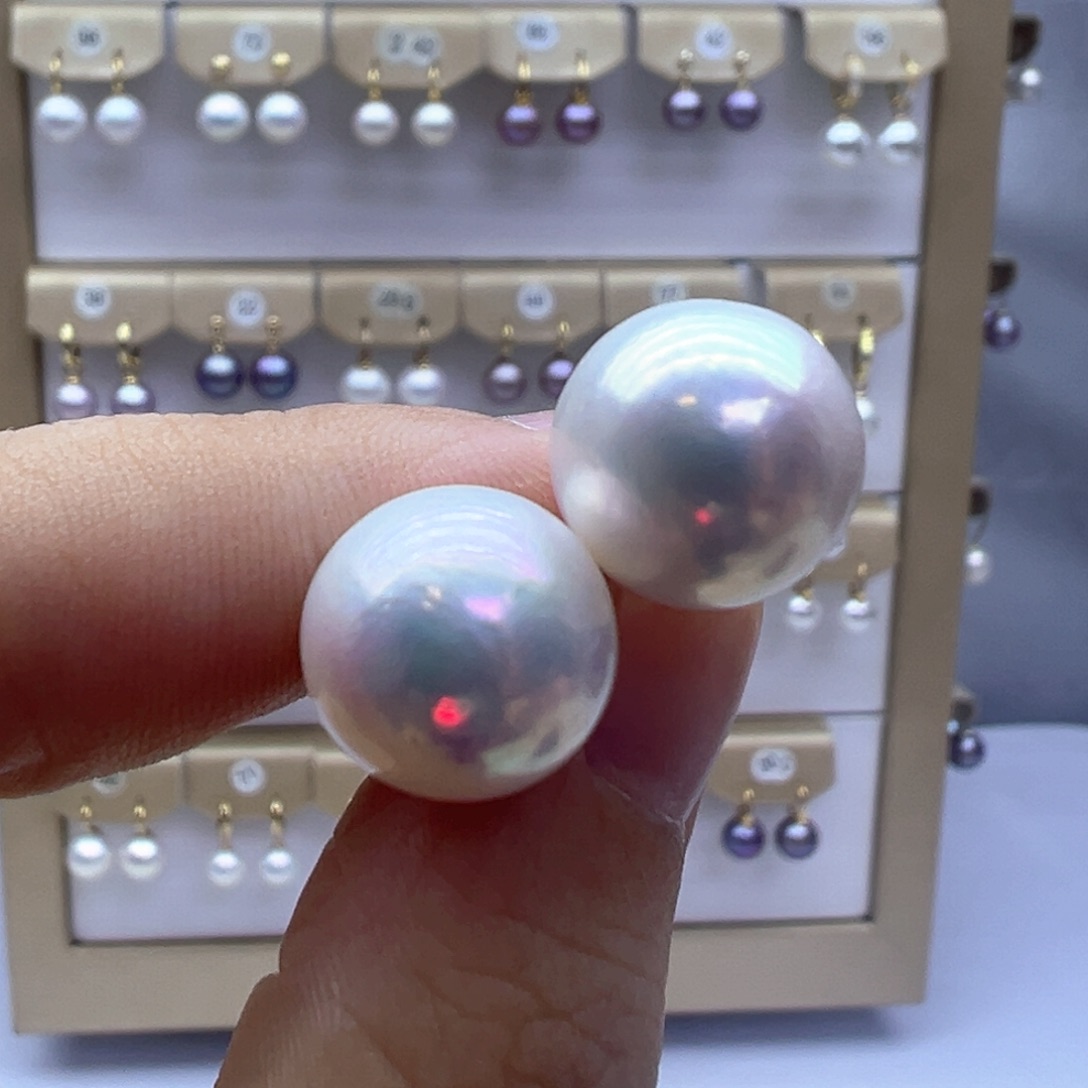 18K金镶嵌淡水珍珠耳饰