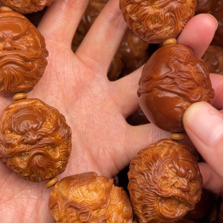 潘***艺吊坠橄榄核橄榄核