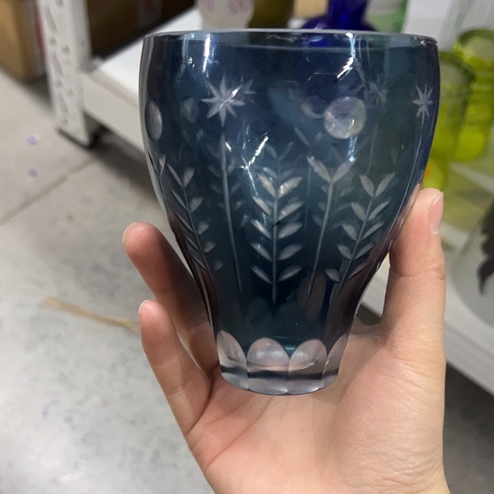 水晶玻璃平底款微瑕一个