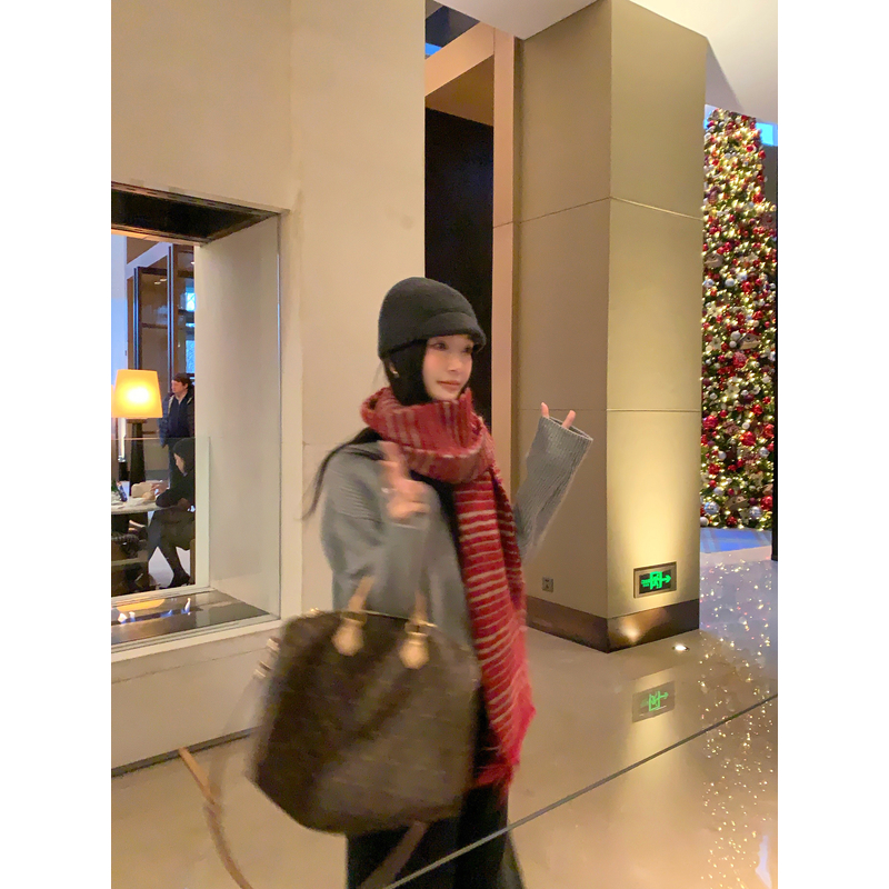 大小姐77 叠穿点睛～节日氛围羊毛混纺软糯费尔岛流苏围巾围脖