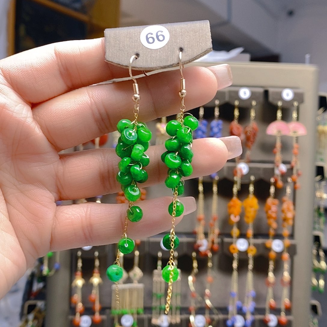 翡翠耳饰未镶嵌翡翠耳饰