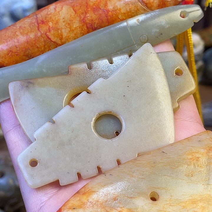 桃***岛和田玉（糖玉）未镶嵌挂件