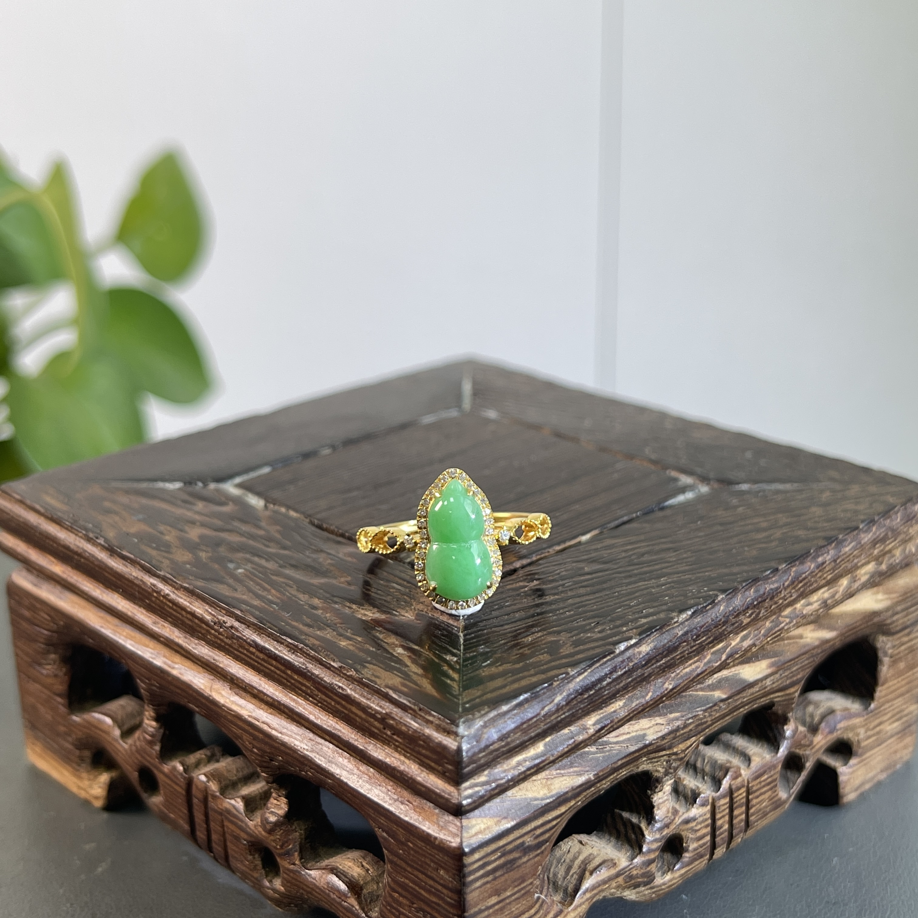 JYA05-172  天然缅甸A货翡翠 18K含钻镶嵌葫芦戒指14#