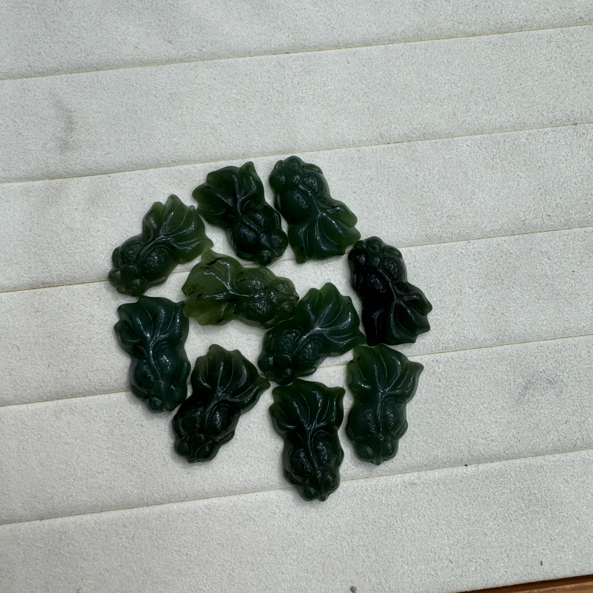 和田玉碧玉鱼天然玉石结构微瑕多样性发货拍一发一