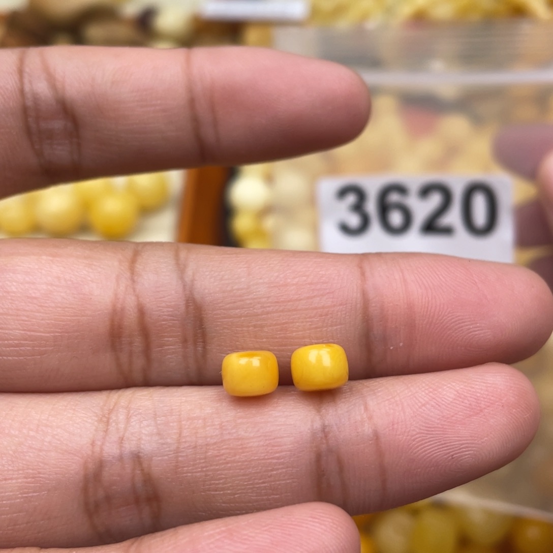 蜜蜡珠宝奇石未镶嵌皮色6.6