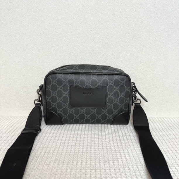 99新 GUCCI/古驰 98新6420/男士时尚经典黑老花相机包/肩带可拆