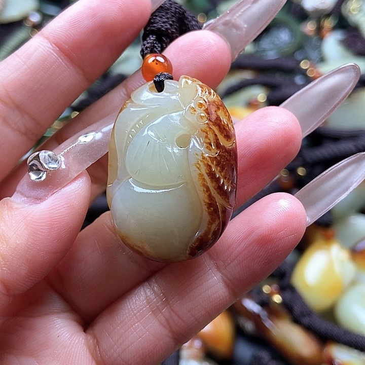 和田玉颈饰未镶嵌